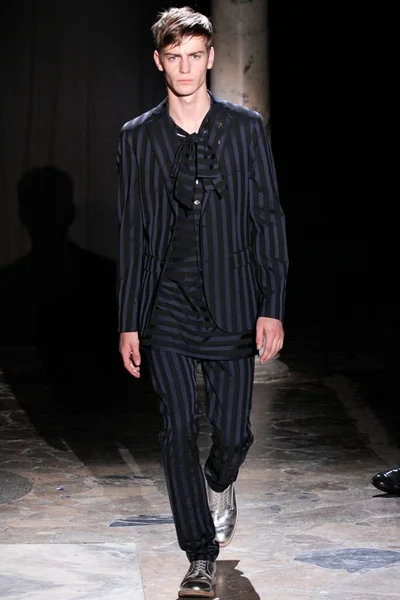 Look 21